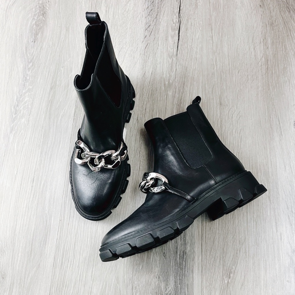 Michael Kors Scarlett Boots✨ brand new